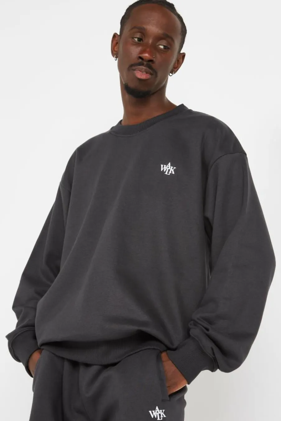 Le sweatshirt noir ébène - Sweatshirt | Noir*WALK IN PARIS Online