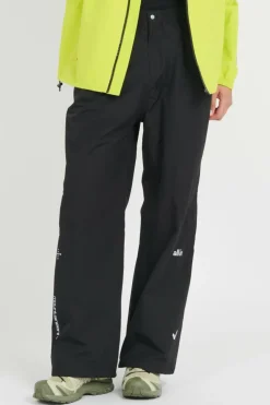 MOUNTAINEERING - Jogging | Noir*ALL IN Hot