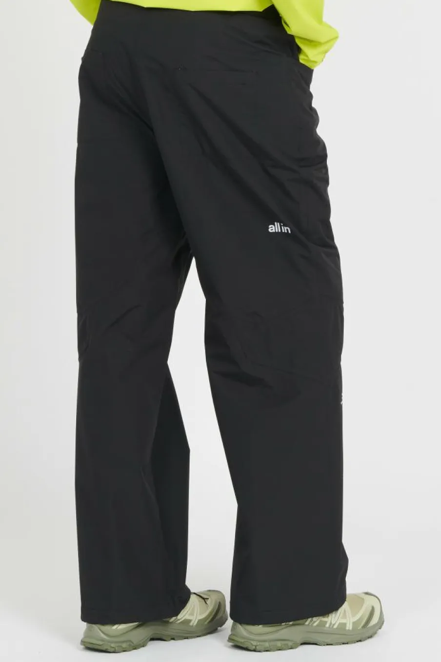 MOUNTAINEERING - Jogging | Noir*ALL IN Hot