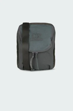 PLAIN PAPER TOUCH SHOULDER BAG - Sac bandouilière | Gris*C.P. COMPANY