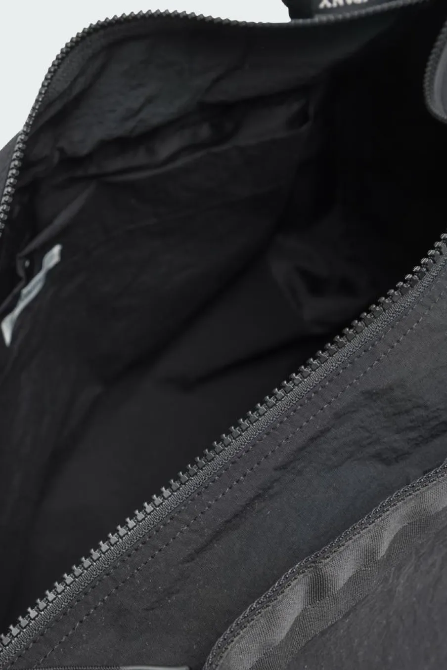PLAIN PAPER TOUCH ZIPPED BAG - Sac cabas | Noir*C.P. COMPANY Clearance