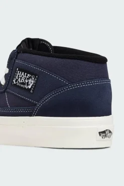 UA Half Cab 33 DX - Baskets | Bleu*VANS New