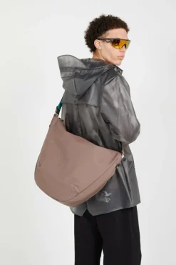 VALERA SHOULDER BAG LARGE W3 - Sac de voyage | Marron*RAINS Clearance